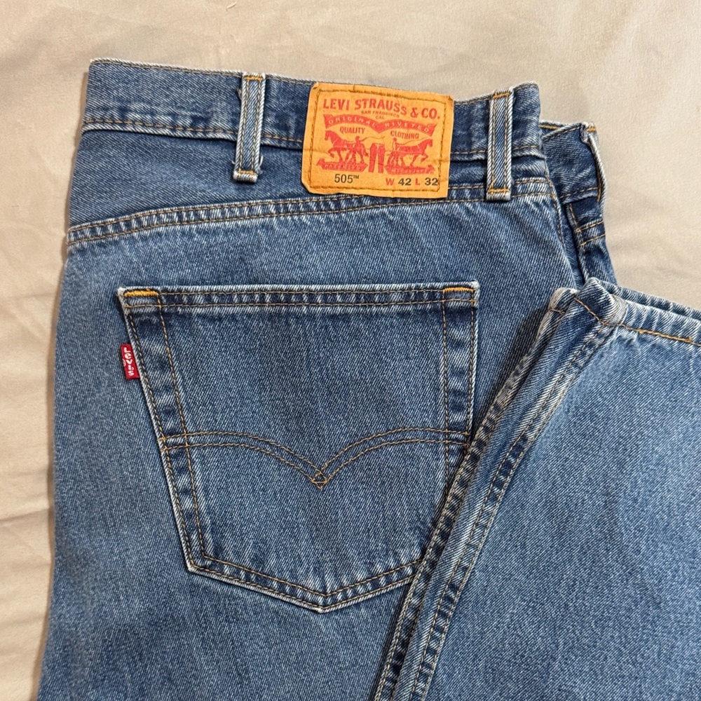 Levi's 505 Classic Denim Men's Jeans 42 x 32
